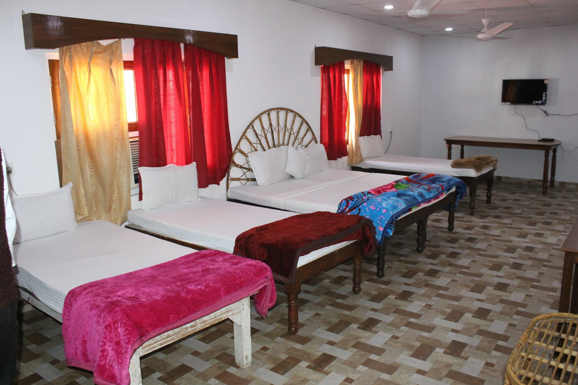 गेस्ट हाउस Kunjpur 3*
